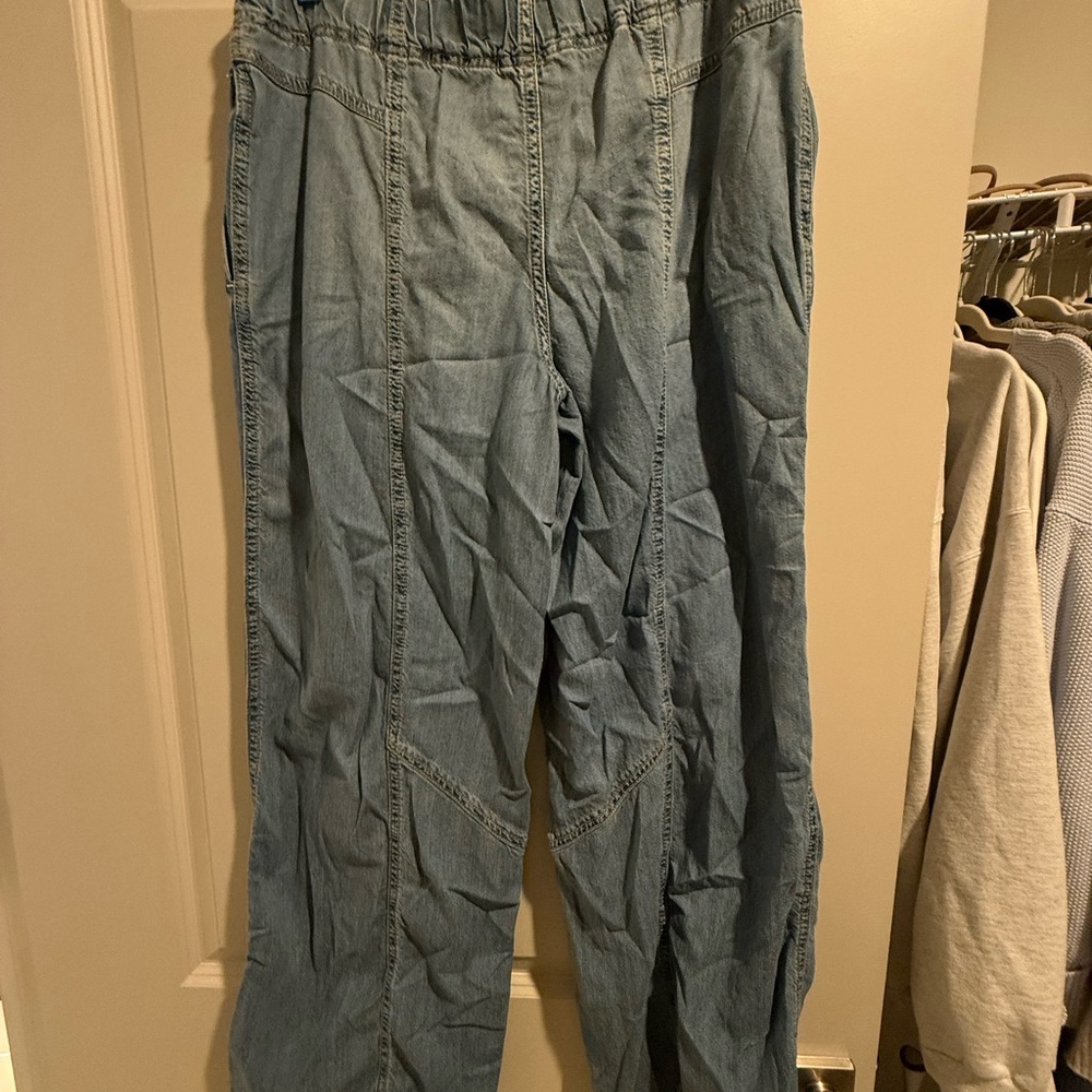 We The Free Light Blue Cargo Pants - Picture 2 of 3